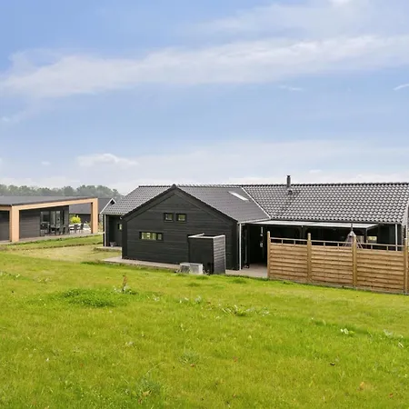 Holiday home Gunborg - 400m From The Sea In Se Jutland By Interhome Sjolund